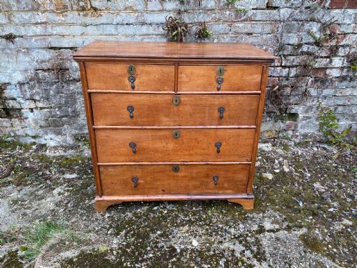 ANTIQUE CHEST OF DRAWERS - ADDITIONAL PHOTO 1