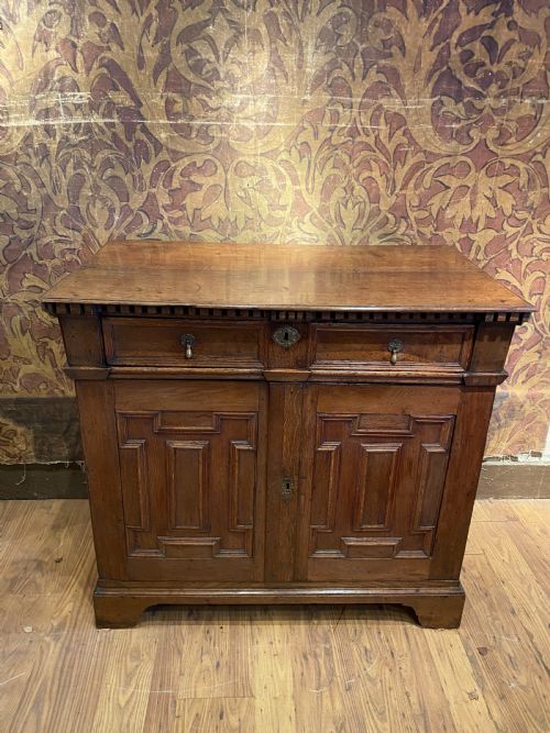 EARLY OAK ENCLOSED CHEST OF DRAWERS - ADDITIONAL PHOTO 10