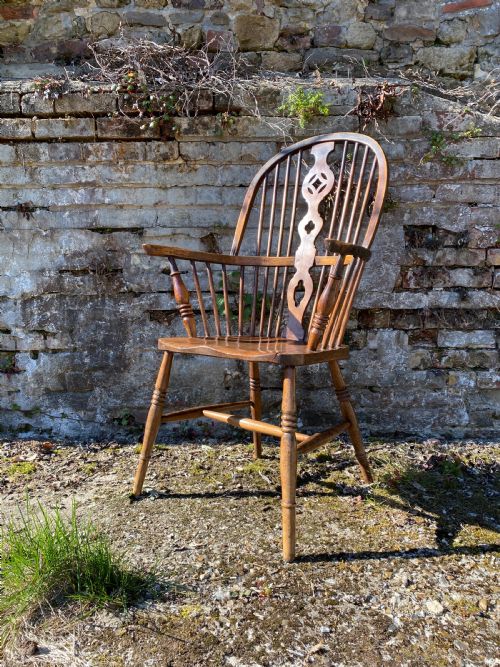ANTIQUE WINDSOR CHAIR - ADDITIONAL PHOTO 2