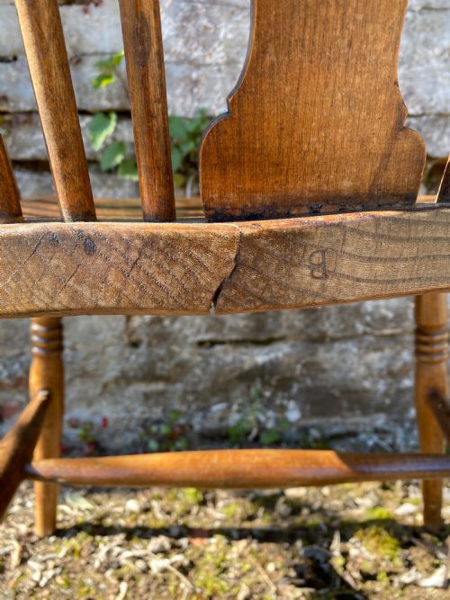 ANTIQUE WINDSOR CHAIR - ADDITIONAL PHOTO 7