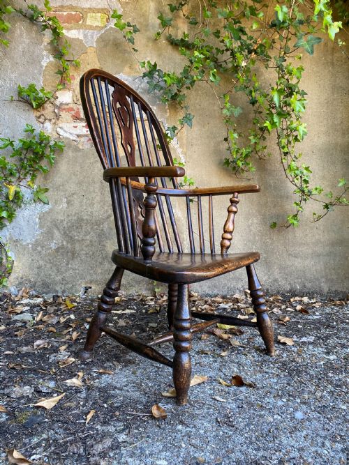 ANTIQUE WINDSOR CHAIR - ADDITIONAL PHOTO 2
