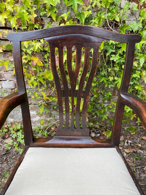 GEORGIAN MAHOGANY ARMCHAIR - ADDITIONAL PHOTO 6