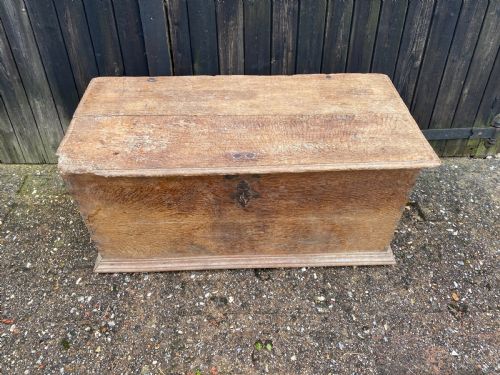 ANTIQUE OAK CHEST - ADDITIONAL PHOTO 2