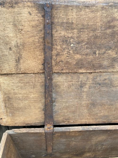 ANTIQUE OAK CHEST - ADDITIONAL PHOTO 5