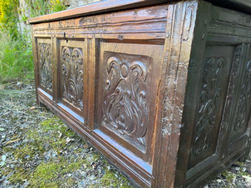 EARLY OAK COFFER - ADDITIONAL PHOTO 8