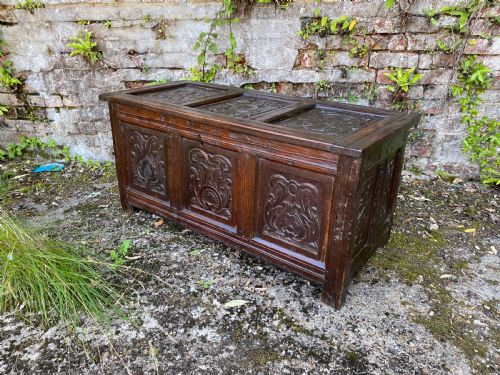 EARLY OAK COFFER - ADDITIONAL PHOTO 9