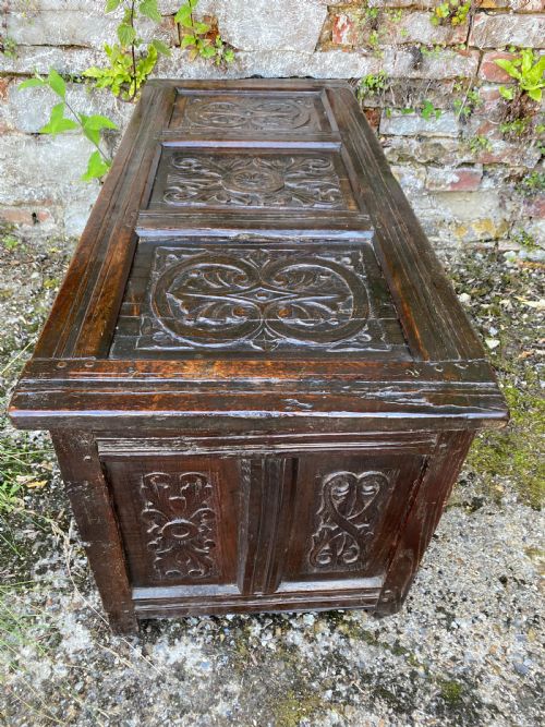 EARLY OAK COFFER - ADDITIONAL PHOTO 10