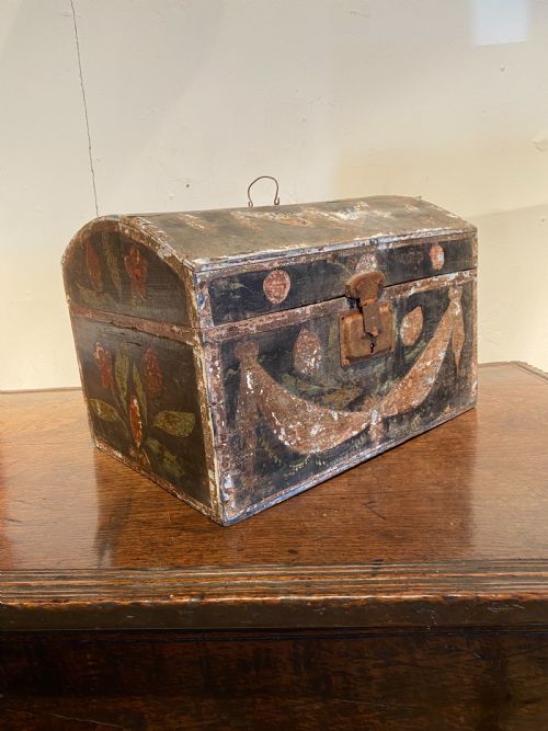 ANTIQUE MARRIAGE CHEST - ADDITIONAL PHOTO 7