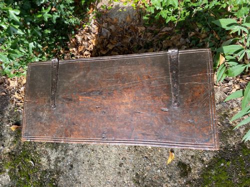 EARLY OAK COFFER - ADDITIONAL PHOTO 5