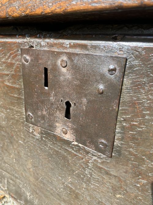EARLY OAK COFFER - ADDITIONAL PHOTO 7