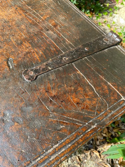 EARLY OAK COFFER - ADDITIONAL PHOTO 8