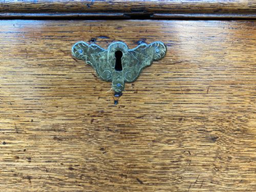 EARLY OAK CHEST OF DRAWERS - ADDITIONAL PHOTO 7