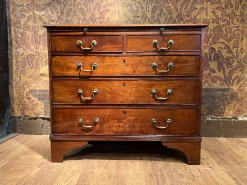 georgian chest of drawers - CATEGORY: ANTIQUE CHEST OF DRAWERS - DATED 19TH CENTURY