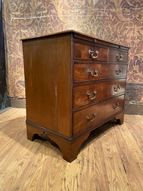 GEORGIAN CHEST OF DRAWERS - ADDITIONAL PHOTO 4