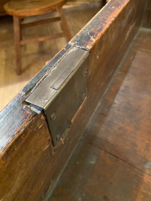 CHEST ON STAND - ADDITIONAL PHOTO 7