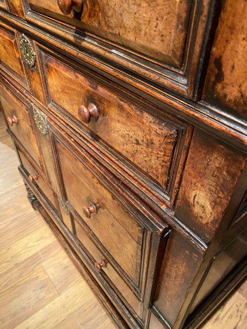CHEST ON STAND - ADDITIONAL PHOTO 14
