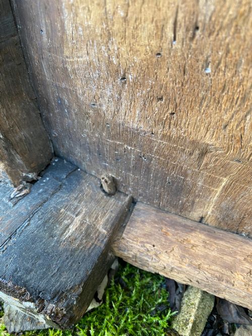 SMALL OAK COFFER - ADDITIONAL PHOTO 12