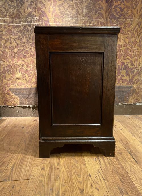 18TH CENTURY OAK CHEST OF DRAWERS - ADDITIONAL PHOTO 5
