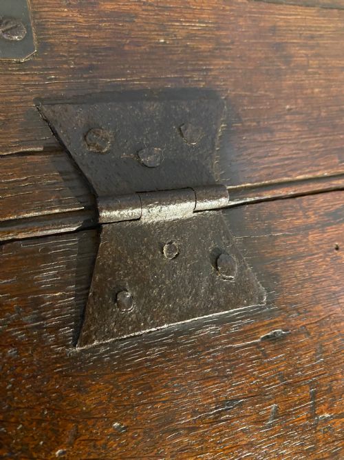 OAK CARRIAGE CHEST - ADDITIONAL PHOTO 3