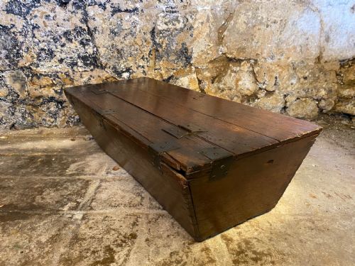 OAK CARRIAGE CHEST - ADDITIONAL PHOTO 8