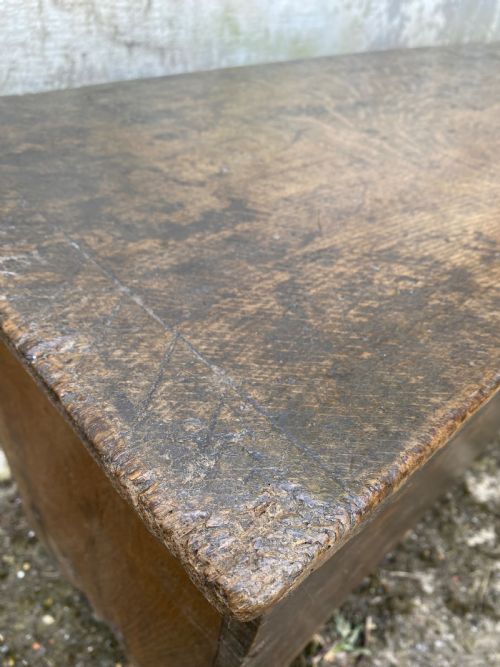 EARLY OAK BOARDED COFFER - ADDITIONAL PHOTO 6