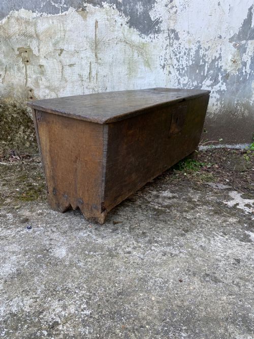 EARLY OAK BOARDED COFFER - ADDITIONAL PHOTO 10