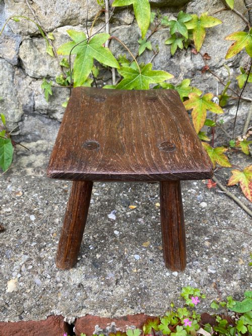 PRIMITIVE STOOL - ADDITIONAL PHOTO 7