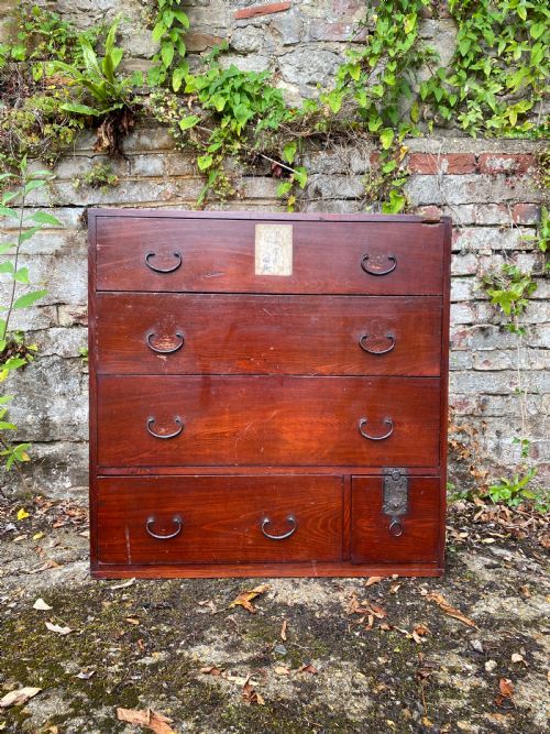 antique chest of drawers - CATEGORY: ANTIQUE CHEST OF DRAWERS - DATED 19TH CENTURY