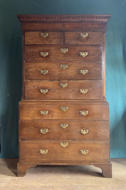 georgian oak tallboychest on chest - CATEGORY: ANTIQUE CHEST OF DRAWERS - DATED 18TH CENTURY