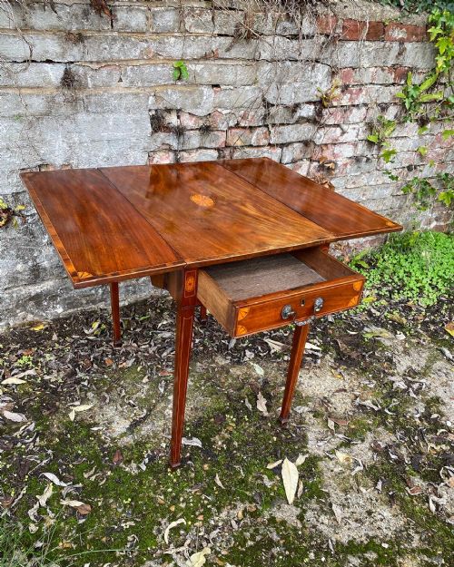GEORGIAN PEMBROKE TABLE - ADDITIONAL PHOTO 2