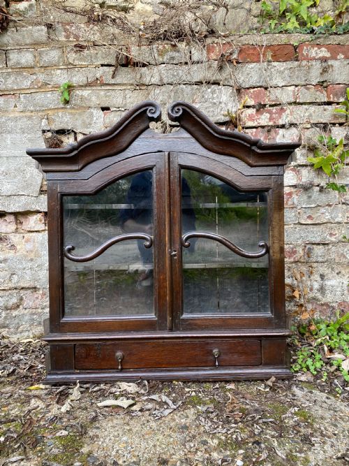 18TH CENTURY OAK WALL CUPBOARD - ADDITIONAL PHOTO 1