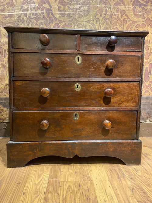 EARLY OAK CHEST OF DRAWERS - ADDITIONAL PHOTO 4