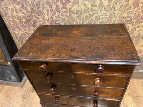 EARLY OAK CHEST OF DRAWERS - ADDITIONAL PHOTO 9