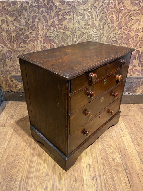 EARLY OAK CHEST OF DRAWERS - ADDITIONAL PHOTO 12