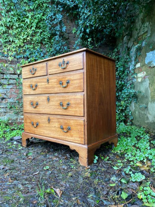 CHEST OF DRAWERS - ADDITIONAL PHOTO 2