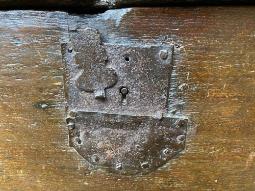 EARLY OAK COFFER - ADDITIONAL PHOTO 10