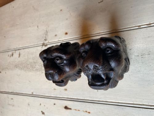 PAIR OF CARVED WOOD LION HEADS - ADDITIONAL PHOTO 14