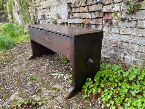 antique hall bench - CATEGORY: ANTIQUE FURNITURE - DATED 19TH CENTURY