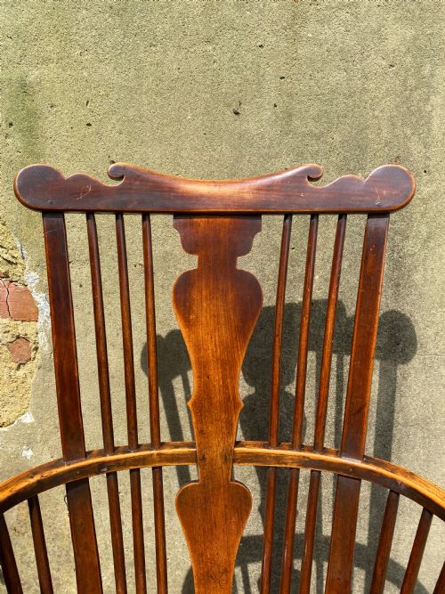 EARLY WINDSOR COMB BACK CHAIR - ADDITIONAL PHOTO 8