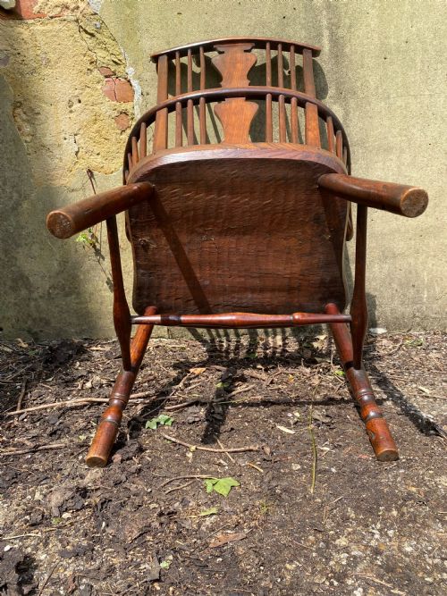 EARLY WINDSOR COMB BACK CHAIR - ADDITIONAL PHOTO 15