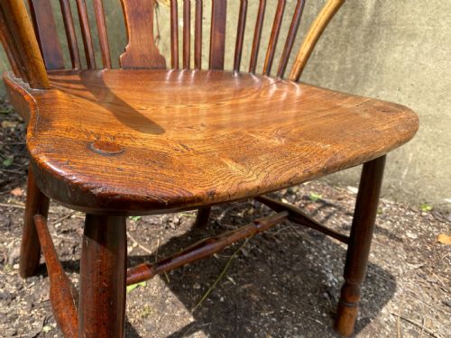 EARLY WINDSOR COMB BACK CHAIR - ADDITIONAL PHOTO 16
