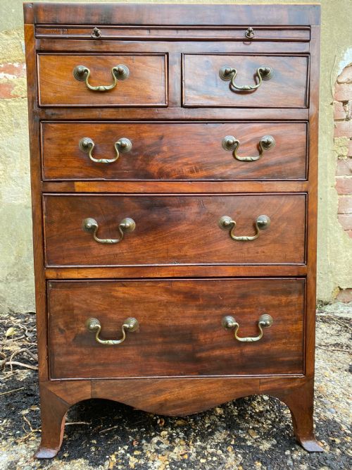 ANTIQUE MAHOGANY BACHELORS CHEST OF DRAWERS - ADDITIONAL PHOTO 4