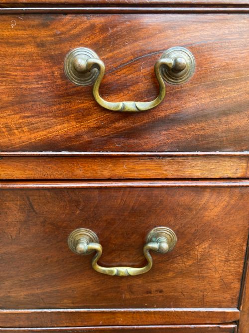 ANTIQUE MAHOGANY BACHELORS CHEST OF DRAWERS - ADDITIONAL PHOTO 12