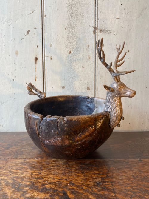 early oak bowl - CATEGORY: ANTIQUE MISCELLANEOUS - DATED 18TH CENTURY