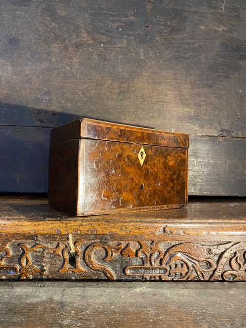 georgian burr wood box - CATEGORY: ANTIQUE BOXES - DATED GEORGIAN