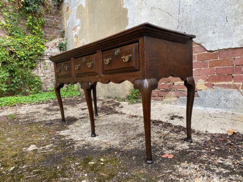 antique oak dresser base - CATEGORY: ANTIQUE DRESSERS - DATED GEORGIAN