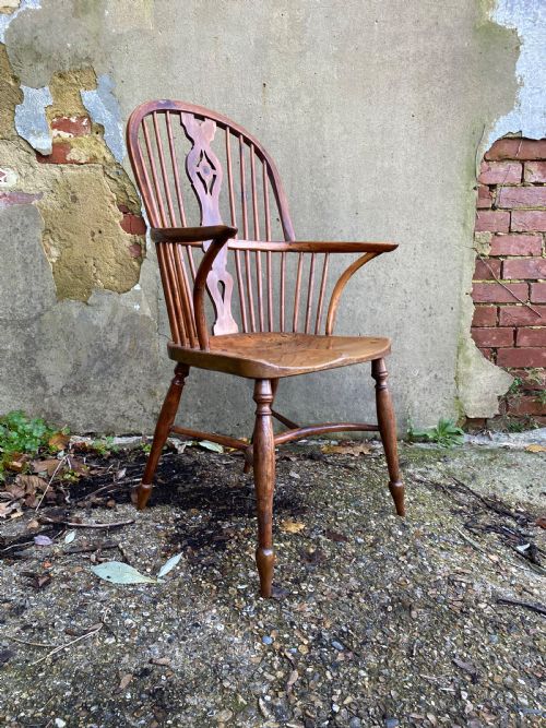 ANTIQUE YEW WOOD WINDSOR CHAIR - ADDITIONAL PHOTO 2