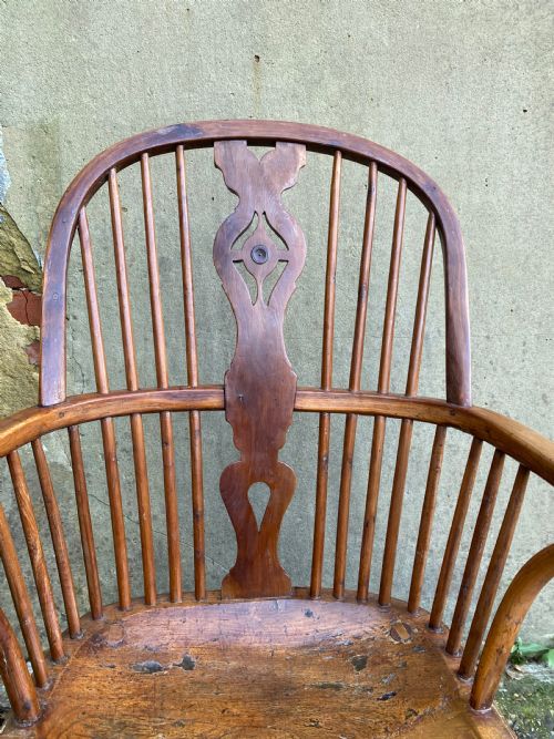 ANTIQUE YEW WOOD WINDSOR CHAIR - ADDITIONAL PHOTO 9