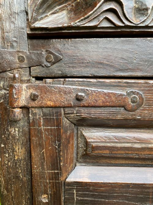 17TH CENTURY CUPBOARD - ADDITIONAL PHOTO 22