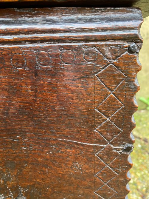 EARLY OAK SWORD CHEST - ADDITIONAL PHOTO 10